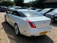 Used Jaguar XJ Portfolio 275 HP (202 kW) 2012 White Sedan