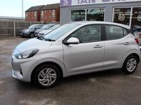 Used Hyundai i10 SE 67 HP (49 kW) 2023 Silver Hatchback