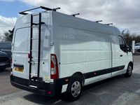 Used Renault Master Business 135 HP (99 kW) 2023 Mineral white MPV