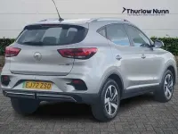 Usado MG ZS Trophy 130 kW (177 HP) 2022 Prateado SUV