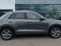 Usado VW T-Roc R-line 150 HP (110 kW) 2025 Cinzento SUV