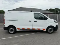 Used Vauxhall Vivaro Edition 100 HP (73 kW) 2019 White MPV