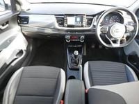 Used Kia Stonic 118 HP (86 kW) 2019 White SUV