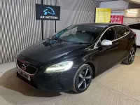 Usado Volvo V40 R-Design 122 CV (89 kW) 2016 Negro Utilitario