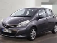 Used Toyota Yaris 90 HP (66 kW) 2013 Grey Hatchback