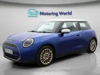 Used Mini Cooper SE Exclusive 160 kW (218 HP) 2024 Blue Hatchback