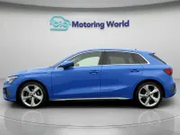 Używany Audi A3 S-Line 110 KM (80 kW) 2023 Niebieski Sedan/Limuzyna