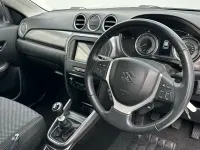 Gebraucht Suzuki Vitara SZ-T 129 PS (94 kW) 2022 Silber SUV