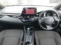 Used Toyota C-HR 122 HP (89 kW) 2023 White SUV