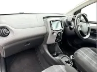 Używany Peugeot 108 Active 71 KM (52 kW) 2019 Biały Hatchback