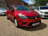 Used Renault Clio IV Dynamique 2017 Red Hatchback