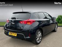 used Toyota Auris Hybrid 