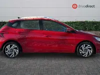 Usado Hyundai i20 Advanced 100 CV (73 kW) 2025 Rojo Utilitario