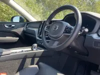 Used Volvo XC60 Plus 250 HP (183 kW) 2025 Platinum grey SUV