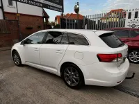 Used Toyota Avensis T4 2012 White Estate