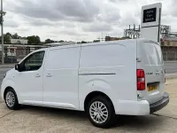 Used Vauxhall Vivaro 100 HP (73 kW) 2023 White MPV