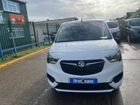 Usado Vauxhall Combo Sportive 100 HP (73 kW) 2020 Branco Van