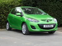 Used Mazda 2 82 HP (60 kW) 2011 Green Hatchback