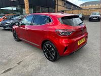 Used Renault Clio V Techno 90 HP (66 kW) 2024 Flame red  Hatchback