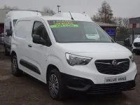 Second-hand Vauxhall Combo Edition 75 CP (55 kW) 2021 Alb Monovolum