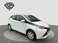 Used Toyota Aygo X-play 68 HP (50 kW) 2016 White Hatchback