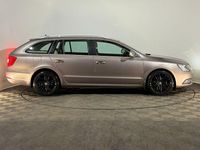 Gebraucht Skoda Superb Elegance 170 PS (125 kW) 2014 Mauve Kombi