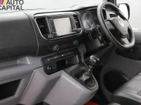 Used Vauxhall Vivaro 100 HP (73 kW) 2021 White MPV