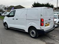 Używany Citroën Dispatch 120 KM (88 kW) 2021 Biały Minivan