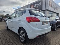 Used Kia Venga 128 HP (94 kW) 2016 White Hatchback