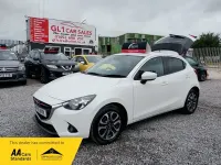 Used Mazda 2 Edition 90 HP (66 kW) 2015 White Hatchback