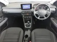 Usado Dacia Sandero Expression 91 CV (66 kW) 2024 Gris Utilitario