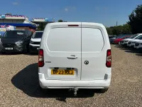 Used Vauxhall Combo S 100 HP (73 kW) 2023 White MPV
