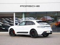 Used Porsche Macan 440 HP (323 kW) 2022 Carrara white metallic SUV