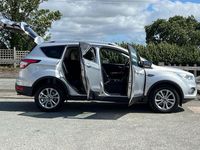 Usado Ford Kuga Titanium 120 HP (88 kW) 2017 Prateado SUV