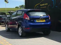 Begagnad Ford Fiesta Zetec 2016 Blå Halvkombi