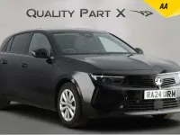 Begagnad Vauxhall Astra Design Edition 110 HK (80 kW) 2024 Svart Halvkombi