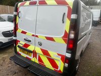 Used Vauxhall Vivaro S 95 HP (69 kW) 2018 White MPV