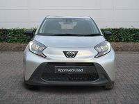 Used Toyota Aygo X PURE 72 HP (52 kW) 2022 Silver SUV