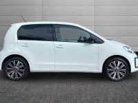 Begagnad VW up! Black Edition 65 HK (47 kW) 2022 Vit Halvkombi