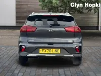Używany Kia Niro 141 KM (103 kW) 2020 Szary SUV