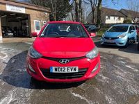 Używany Hyundai i20 Active 85 KM (62 kW) 2012 Czerwony Hatchback