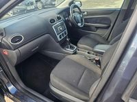 Used Ford Focus Zetec 100 HP (73 kW) 2007 Grey Hatchback