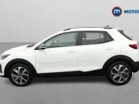 Used Kia Stonic GT-Line 120 HP (88 kW) 2023 White SUV