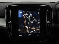 Used Volvo XC40 Momentum 163 HP (119 kW) 2022 White SUV