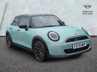 Used Mini Cooper Hatch 154 HP (113 kW) 2024 Green Hatchback