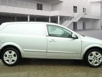 Used Vauxhall Astra Sportive 125 HP (91 kW) 2012 Silver Van