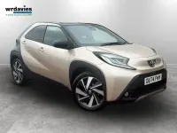 Used Toyota Aygo X 72 HP (52 kW) 2024 Beige SUV