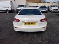 Used Maserati Ghibli 275 HP (202 kW) 2016 White Sedan