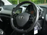 Gebraucht Toyota Aygo X-play 72 PS (52 kW) 2019 Weiß Kleinwagen