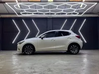 Used Mazda 2 Edition 90 HP (66 kW) 2015 White Hatchback